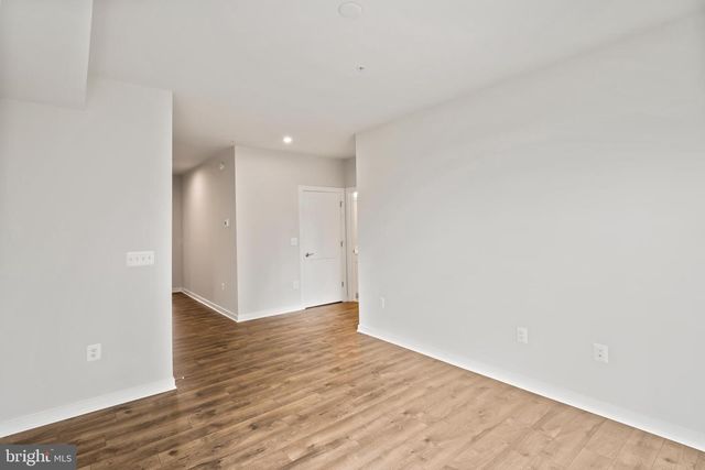 20364 NEWFOUNDLAND SQ, Ashburn, VA 20147