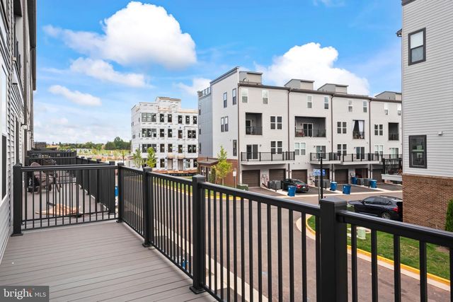 20364 NEWFOUNDLAND SQ, Ashburn, VA 20147