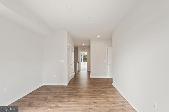 20364 NEWFOUNDLAND SQ, Ashburn, VA 20147