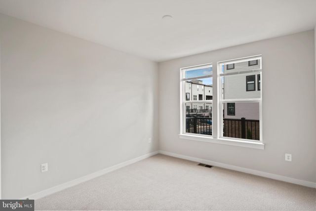 20364 NEWFOUNDLAND SQ, Ashburn, VA 20147