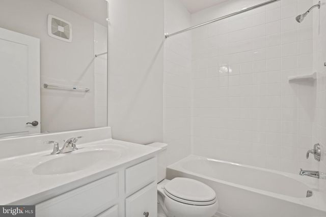 20364 NEWFOUNDLAND SQ, Ashburn, VA 20147