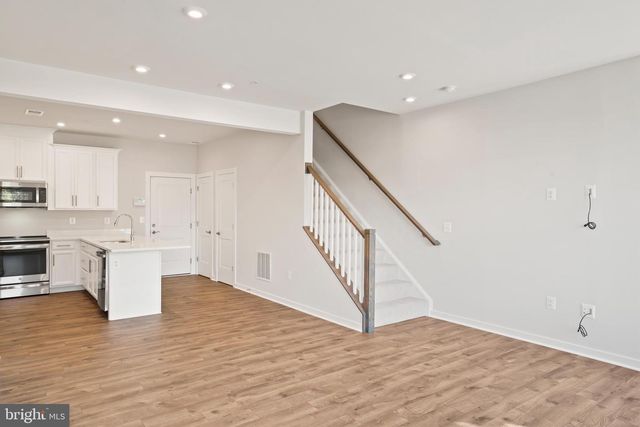 20364 NEWFOUNDLAND SQ, Ashburn, VA 20147