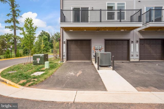 20364 NEWFOUNDLAND SQ, Ashburn, VA 20147