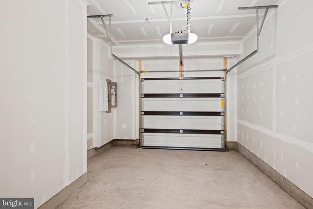 20364 NEWFOUNDLAND SQ, Ashburn, VA 20147