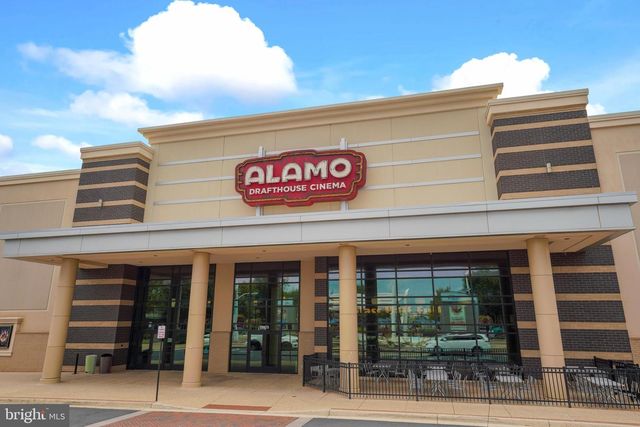 20364 NEWFOUNDLAND SQ, Ashburn, VA 20147