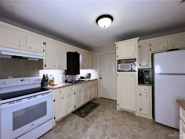 7113 S Alamo Street, Pharr, TX 78577