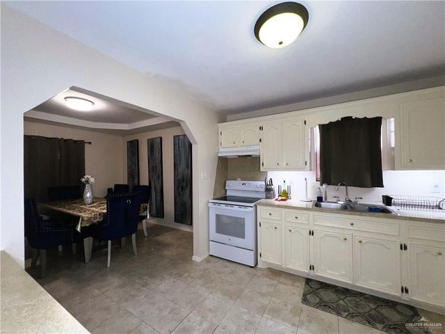 7113 S Alamo Street, Pharr, TX 78577