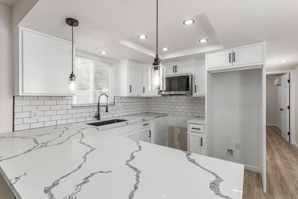 Image 12 of property listing at 17069 N Indian Canyon Drive 9, Palm Springs, CA 92262