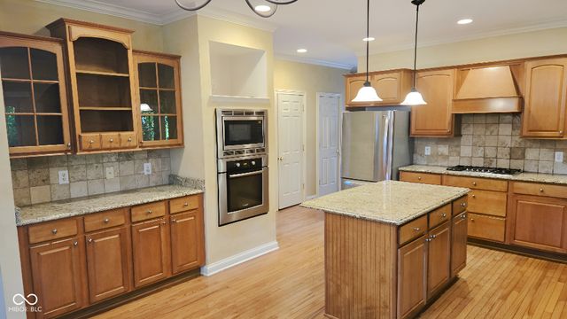 9939 Leeward Boulevard, Indianapolis, IN 46256