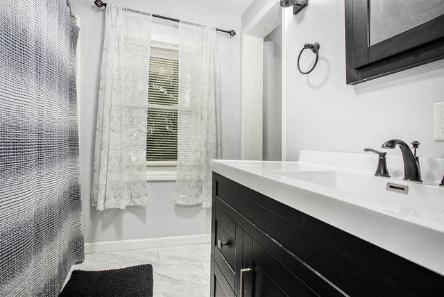 906 Seventh Street, Three Rivers, MI 49093