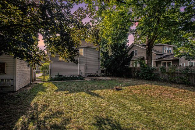 906 Seventh Street, Three Rivers, MI 49093