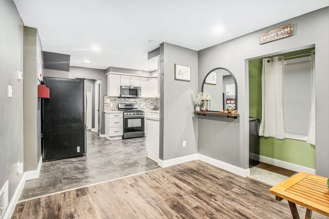 906 Seventh Street, Three Rivers, MI 49093