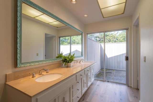 10 Ring Lane, Carmel Valley, CA 93924