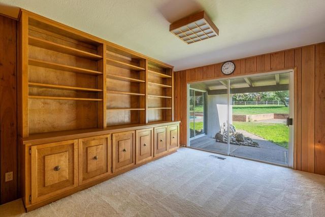 10 Ring Lane, Carmel Valley, CA 93924