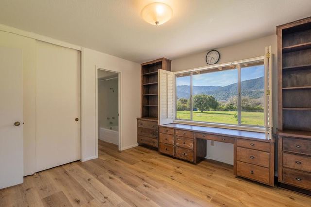 10 Ring Lane, Carmel Valley, CA 93924