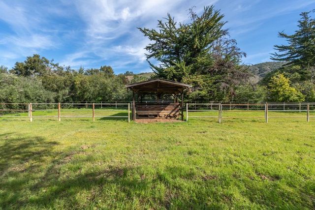 10 Ring Lane, Carmel Valley, CA 93924