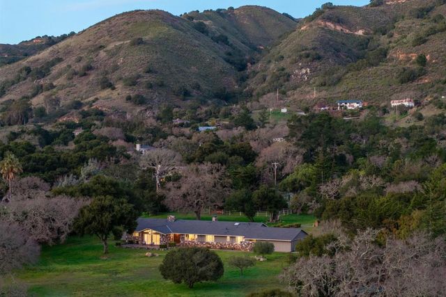 10 Ring Lane, Carmel Valley, CA 93924