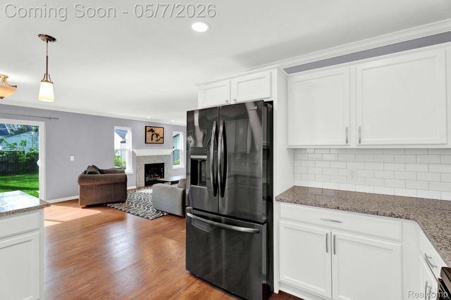 23785 Davey Avenue, Hazel Park, MI 48030