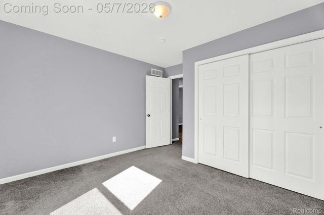 23785 Davey Avenue, Hazel Park, MI 48030