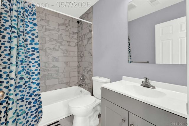 23785 Davey Avenue, Hazel Park, MI 48030