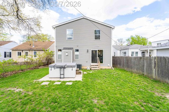23785 Davey Avenue, Hazel Park, MI 48030