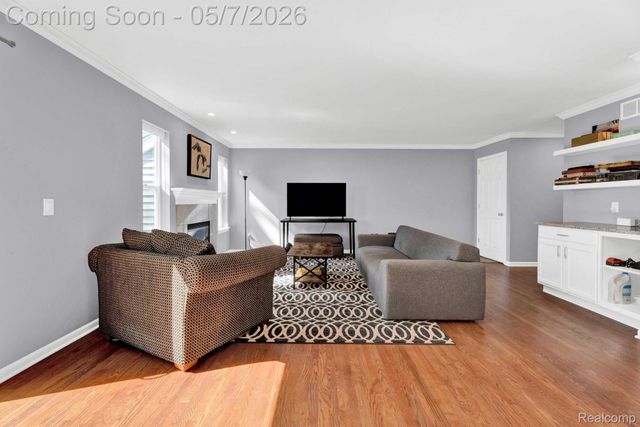23785 Davey Avenue, Hazel Park, MI 48030