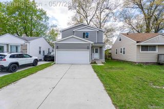 23785 Davey Avenue, Hazel Park, MI 48030