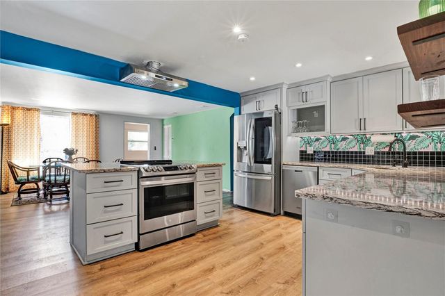 3510 4TH AVENUE W, Bradenton, FL 34205