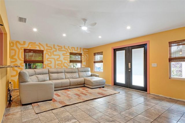 3510 4TH AVENUE W, Bradenton, FL 34205