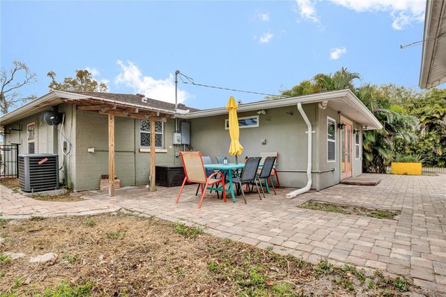 3510 4TH AVENUE W, Bradenton, FL 34205