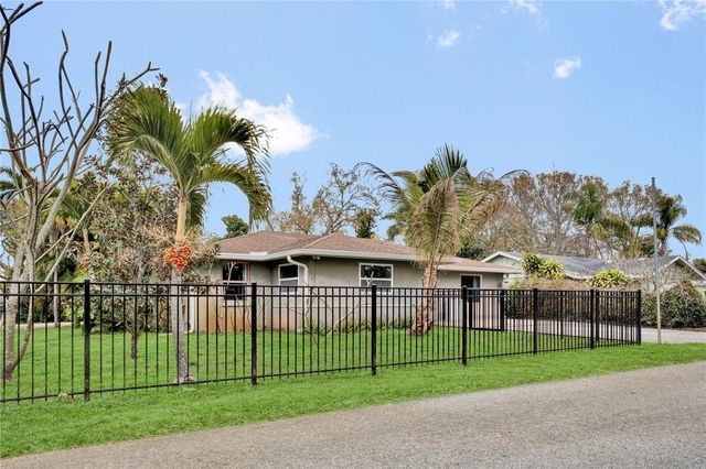 3510 4TH AVENUE W, Bradenton, FL 34205