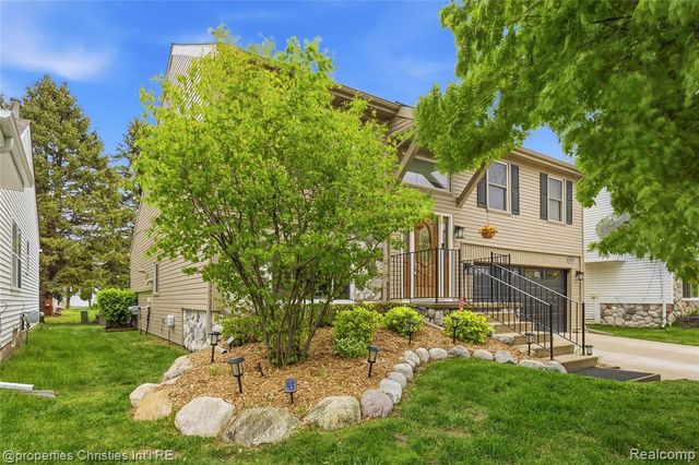 1991 W Williams Circle, Westland, MI 48186