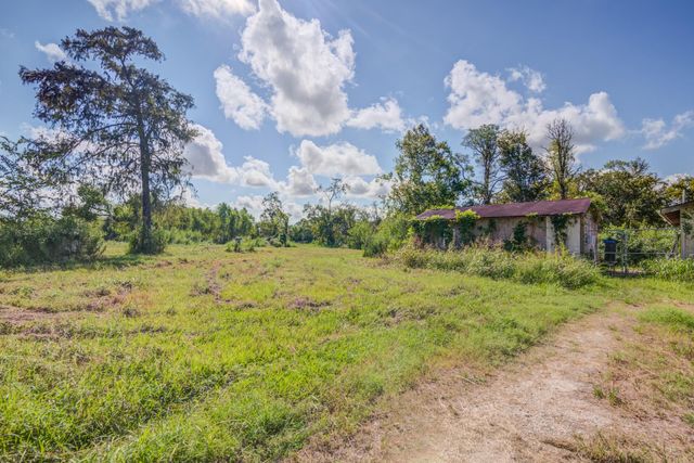 3701 Avenue J, Santa Fe, TX 77510