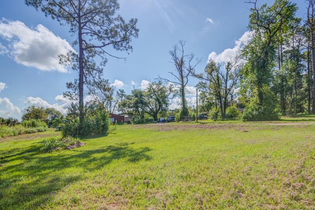 3701 Avenue J, Santa Fe, TX 77510