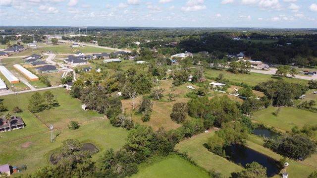 3701 Avenue J, Santa Fe, TX 77510