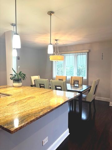 9332 Landings Lane 504, Des Plaines, IL 60016