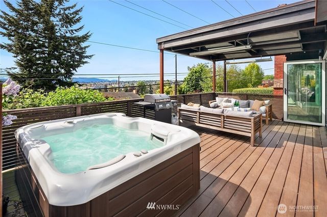 239 NW 48th Street, Seattle, WA 98107