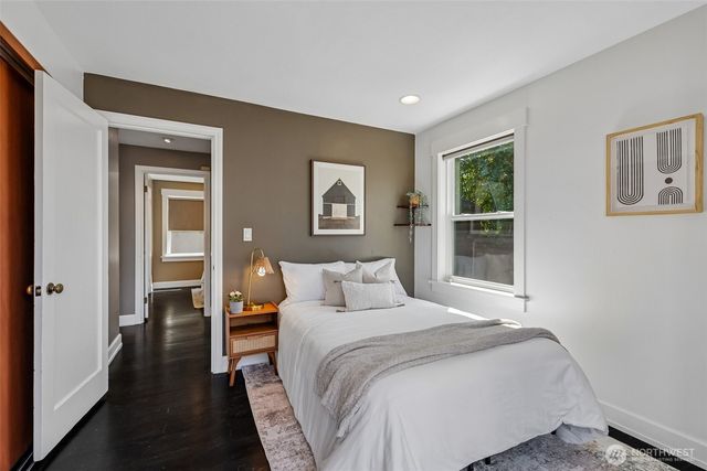 239 NW 48th Street, Seattle, WA 98107