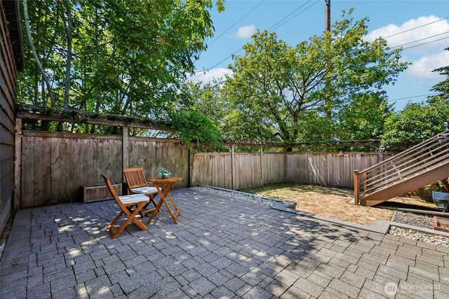 239 NW 48th Street, Seattle, WA 98107