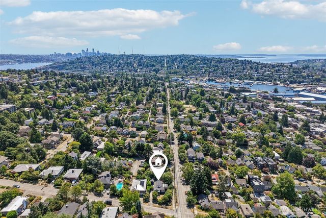 239 NW 48th Street, Seattle, WA 98107