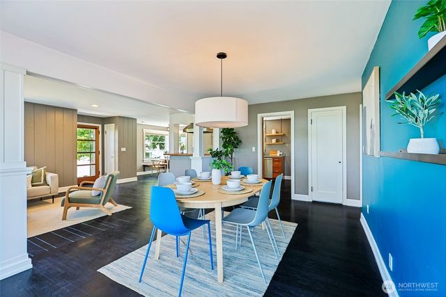 239 NW 48th Street, Seattle, WA 98107