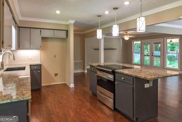240 Plumfield Drive, Pine Mountain, GA 31822