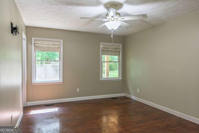 240 Plumfield Drive, Pine Mountain, GA 31822