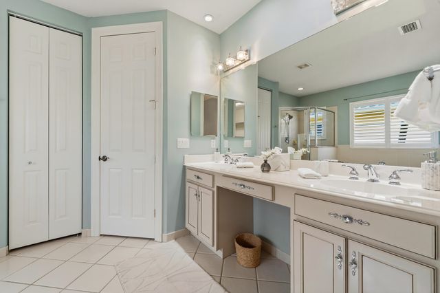 834 Madison Court, Palm Beach Gardens, FL 33410
