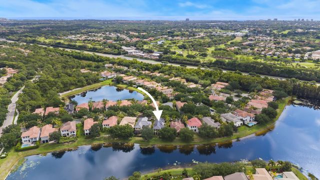 834 Madison Court, Palm Beach Gardens, FL 33410