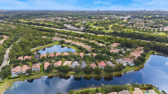 834 Madison Court, Palm Beach Gardens, FL 33410