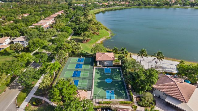 834 Madison Court, Palm Beach Gardens, FL 33410
