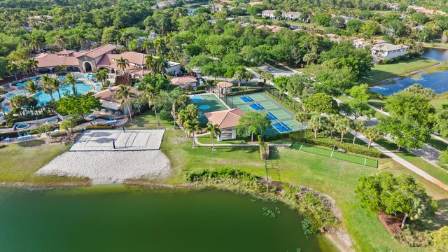 834 Madison Court, Palm Beach Gardens, FL 33410