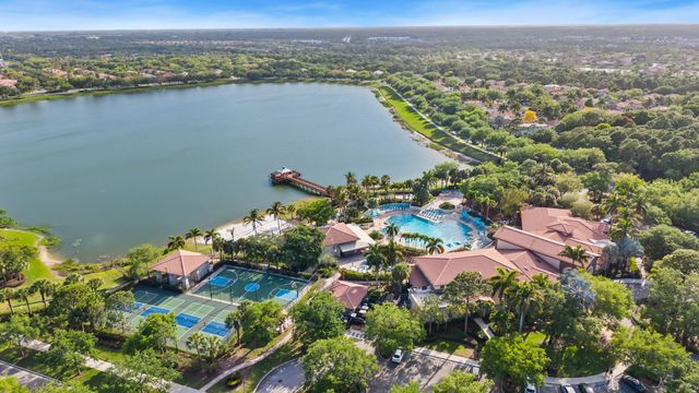 834 Madison Court, Palm Beach Gardens, FL 33410