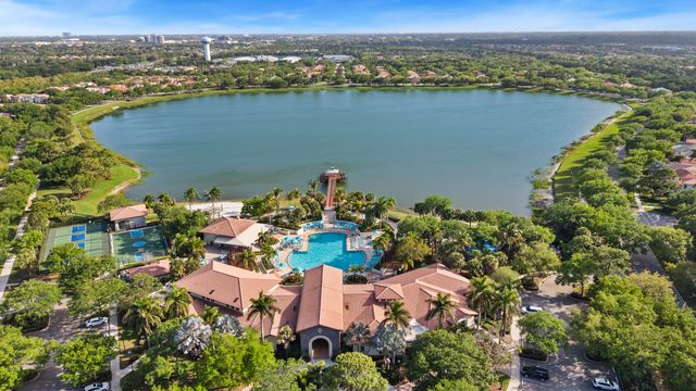 834 Madison Court, Palm Beach Gardens, FL 33410
